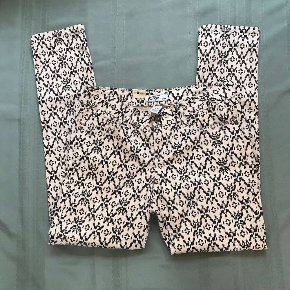 NWT Klip Aztec print ivory and black stretch skinny jeans